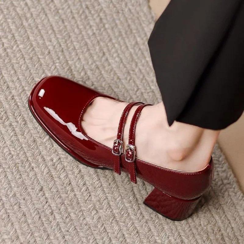 Fashion Women's Shoes Quality Patent Leather Thick Heel Shallow Mouth Single Shoes Mary Jane Shoes Square Toe Design Dress Pumps