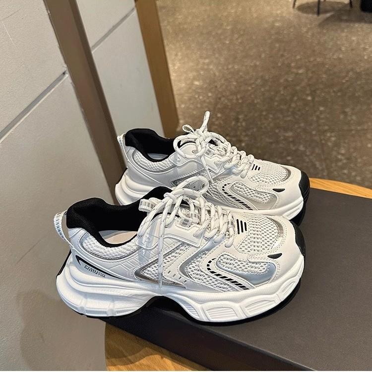 Thick-soled dad shoes women's 2025 spring and autumn new super fire versatile students lightweight thick-soled breathable sneakers tide