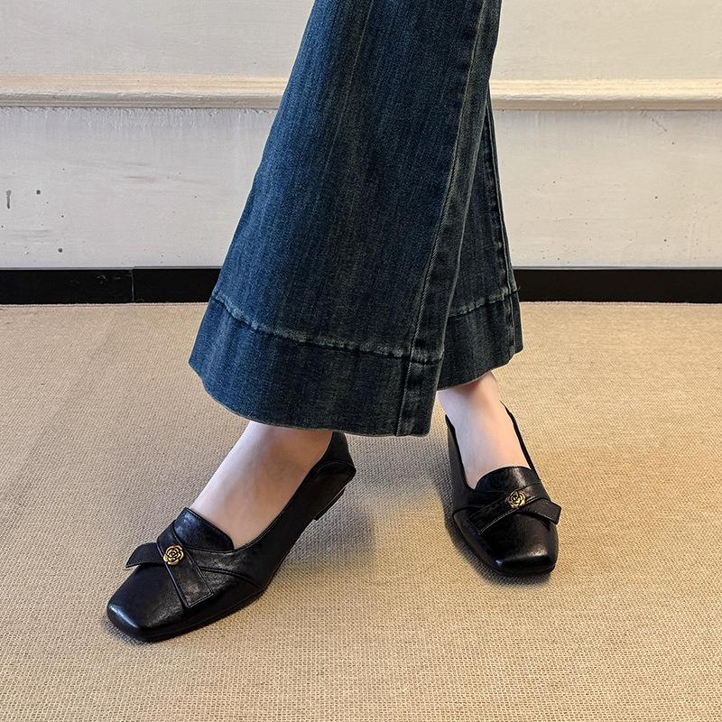 Retro style simple single shoes women's summer camellia commuting versatile shallow mouth square head Mary Jane shoes