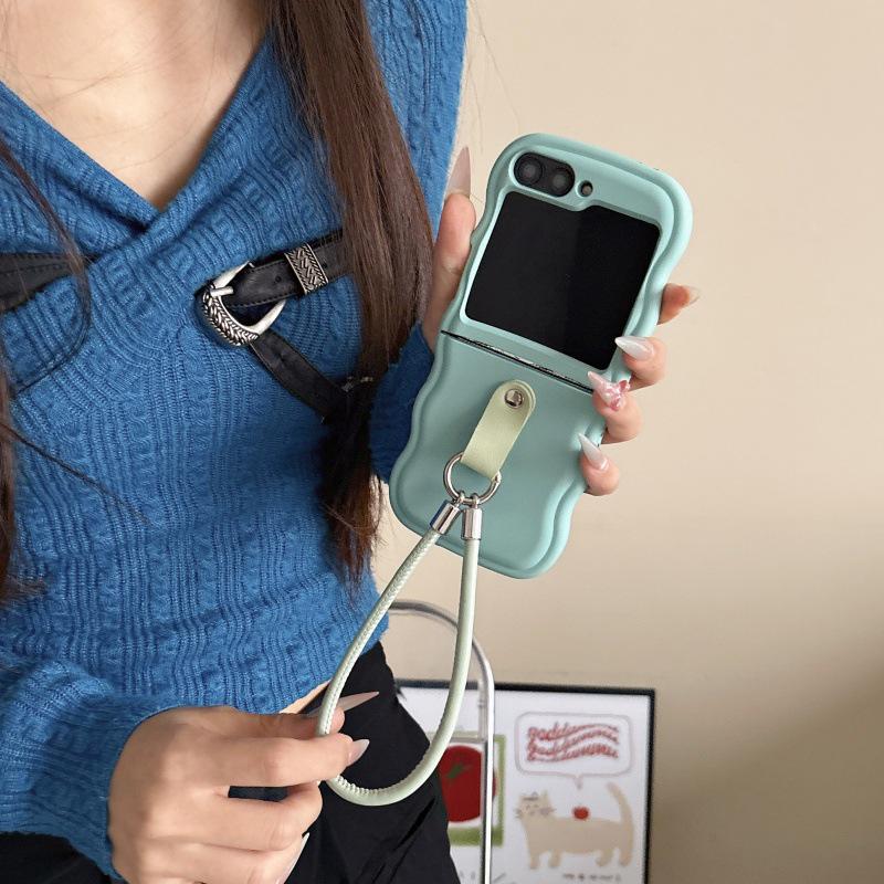 Leather Lanyard for Samsung Z Flip Series: Compatible with Z Flip 6/7 Silicone Case, Cross-Border Trade Accessory.