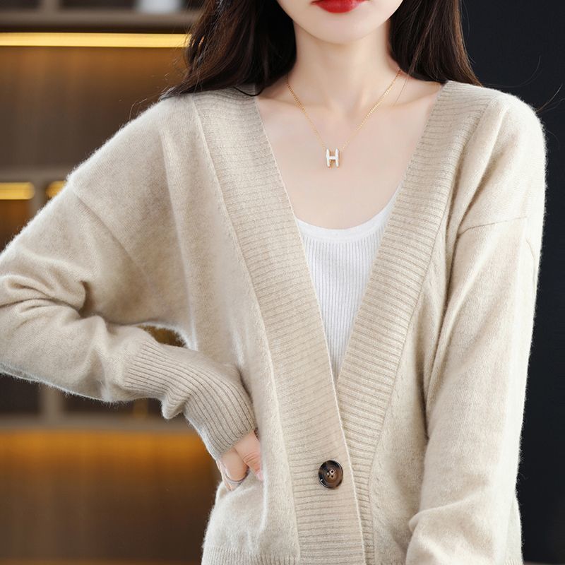 

Женский вязаный кардиган с v-образным вырезом, новинка 2022 года, осень и зима, свободная универсальная верхняя одежда, свитер, кардиган, женское пальто One Size бежевый