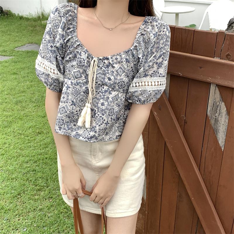 Vintage Ethnic Style Lace-up Square Collar Floral Shirts Women Summer New Loose Puff Sleeve Blouse Woman Elegant Fashion Slim Fit Ladies Shirt 26130