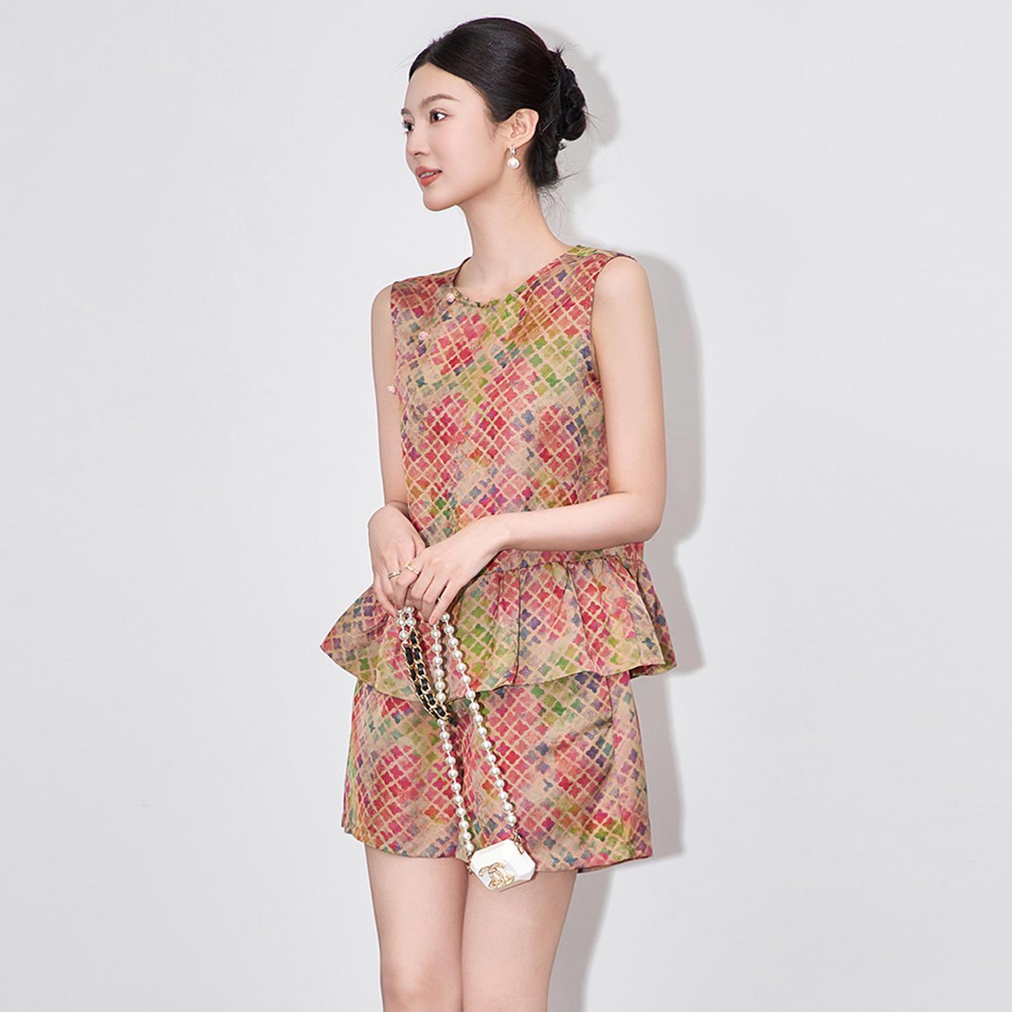 

Chinese-Style Four-Leaf Clover Jacquard Vest & Elastic Waist Shorts Set Extra Large