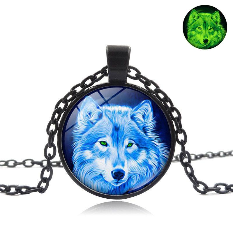 Glowing Howling Wolf Moon Gemstone Pendant Necklace Women's Fashion Versatile Black Sweater Chain