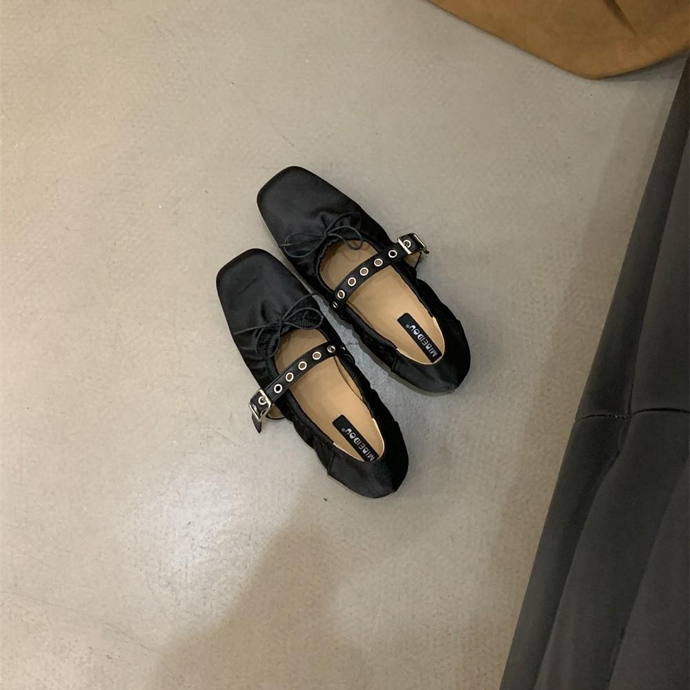 2025 new round head rivet one-word belt buckle satin soft sole shallow mouth commuting Doudou women's single shoes