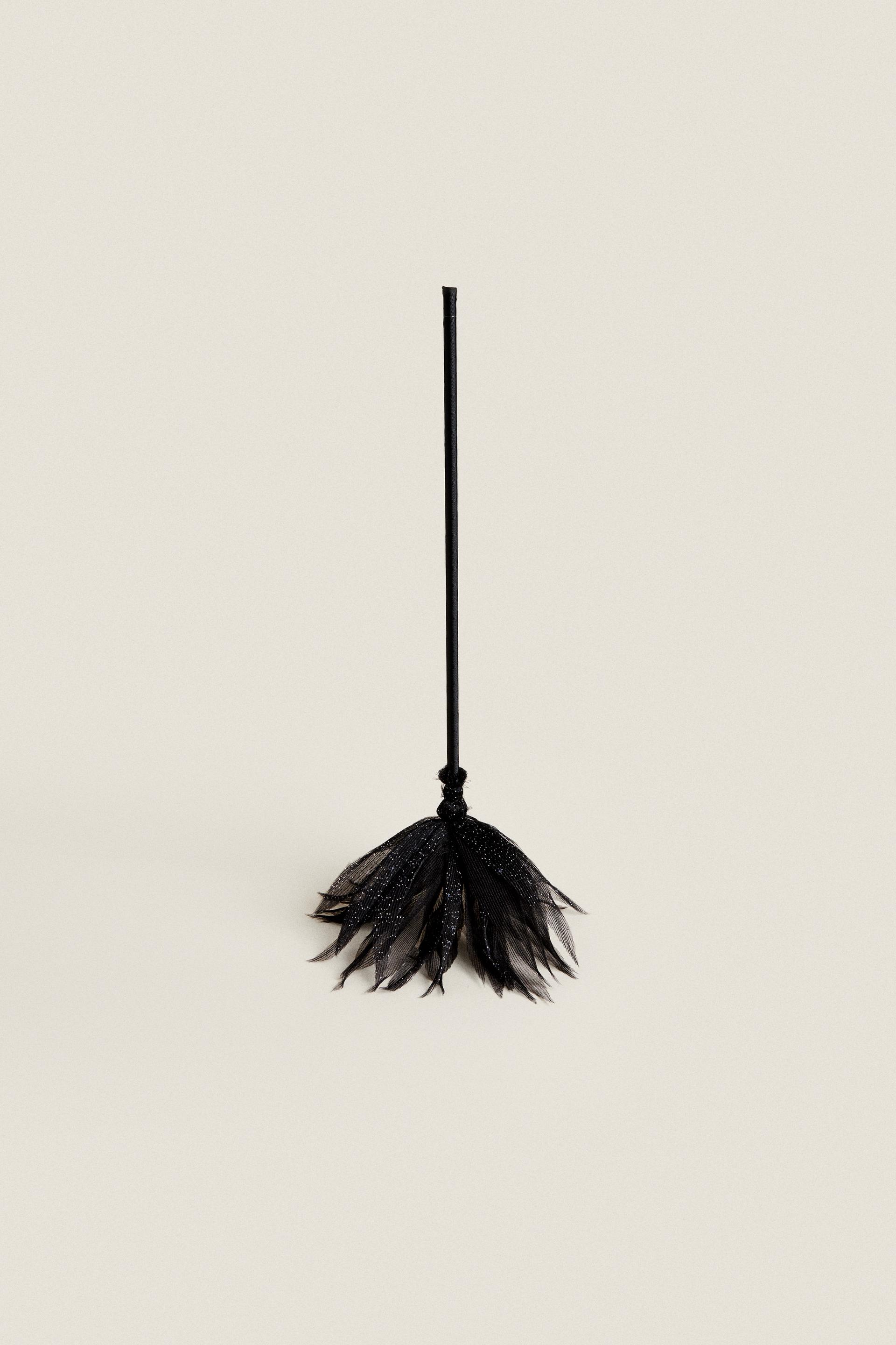 

ДЕТСКАЯ МЕТЛА ВЕДЬМЫ НА ХЭЛЛОУИН