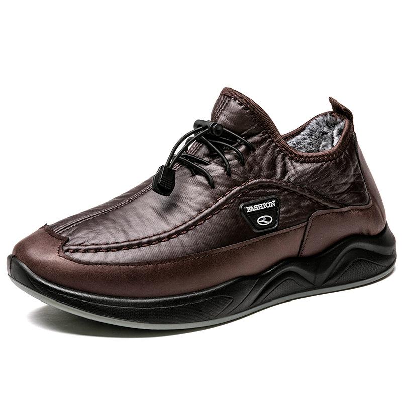 Large size sports casual shoes fashionable and lightweight men's small leather shoes chef men's shoes wear-resistant