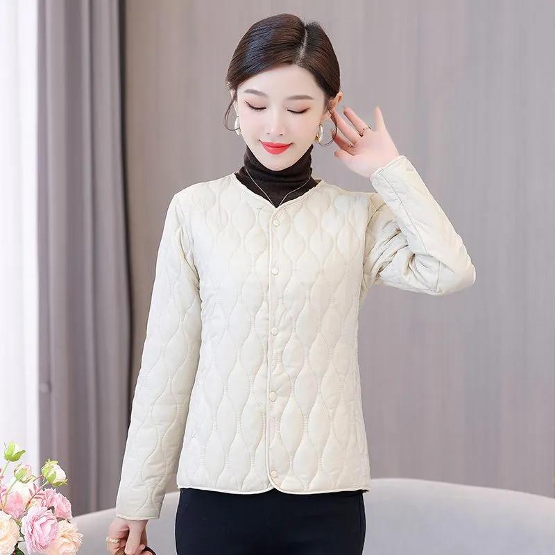 Spring, Autumn and Winter Lightweight Down Padded Jacket Women's Jacket Wear Padded Jacket Inside and Outside To Keep Warm Western Style Padded Jacket