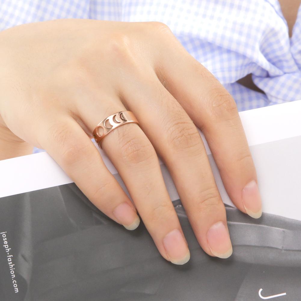 Teamer Moon Ring for Women Full Crescent Moon Stainless Steel Finger Rings Vintage Wedding Band Astronomy Golden Jewelry Gift