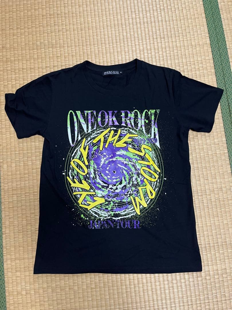 

[USED] BTS Tapestry Yunth Taehyung V V