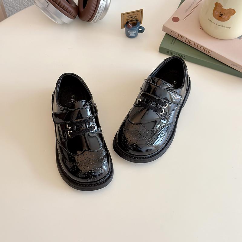 Kids School Uniform Shoes Black Glossy Girls Leather Shoes Retro Hook&loop 2025 New Boys Flat Shoes British Style Soft Sole