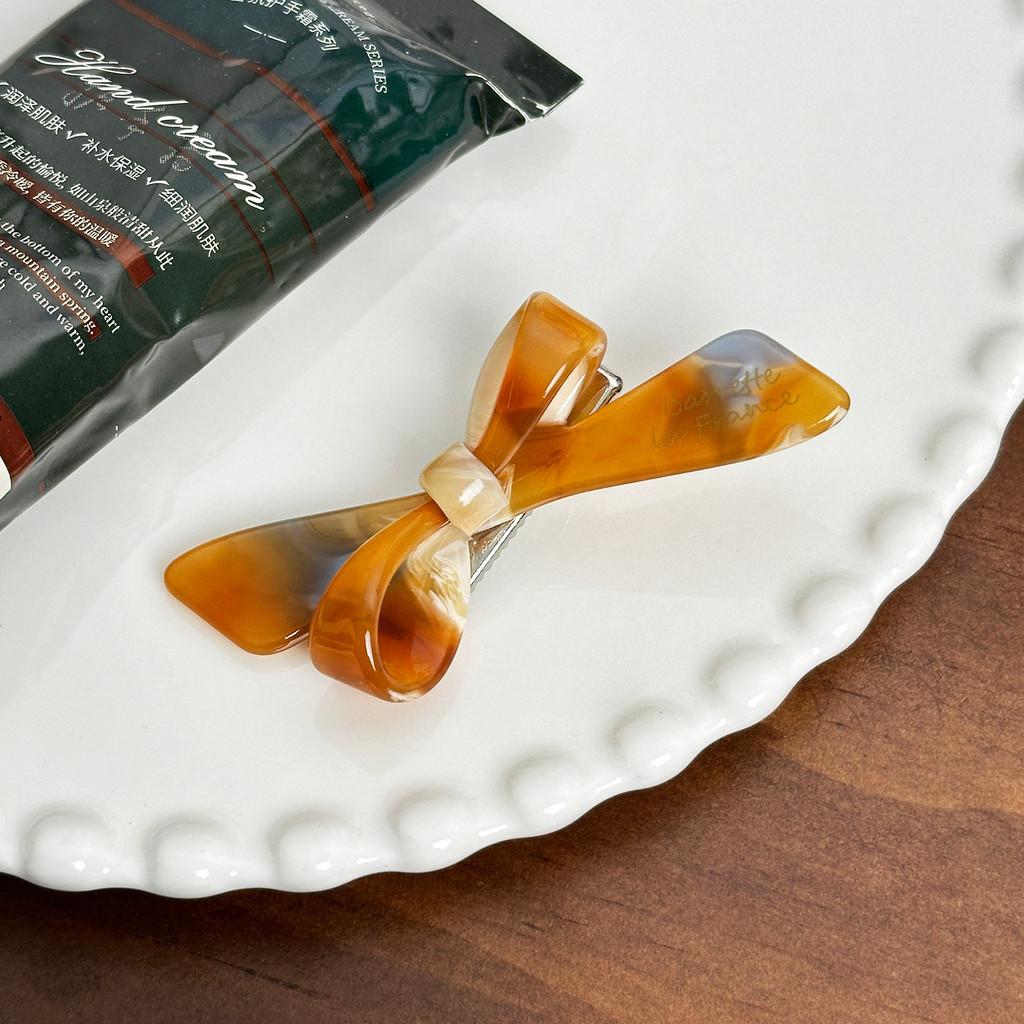 Chic Retro Acetate Hair Clips Featuring Bow Design For Effortless Style And Comfort