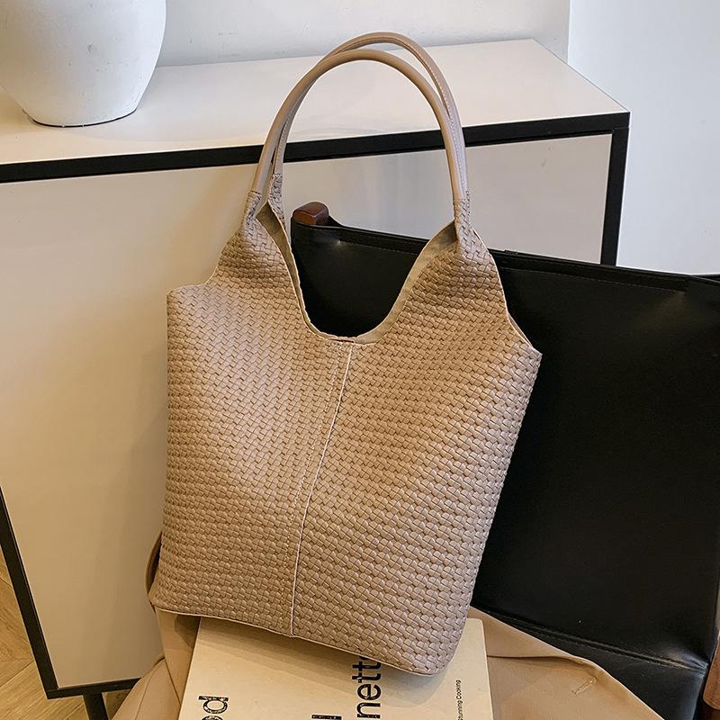 Retro Large-Capacity Bag Women'S Fashion Simple Shoulder Bag Soft Surface Casual Commuting Texture Tote Bag