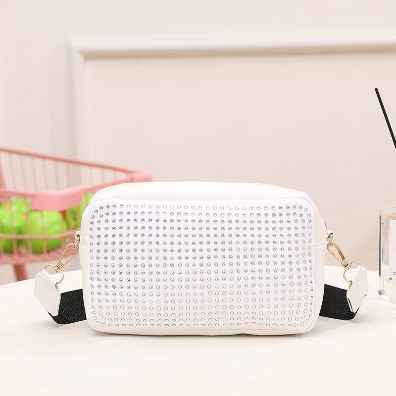 Trend Women's Bags, Rivets, Casual Small Square Bags, Women's Fashion Niche Single Shoulder Oblique Span Bags, and a Chain Bag.