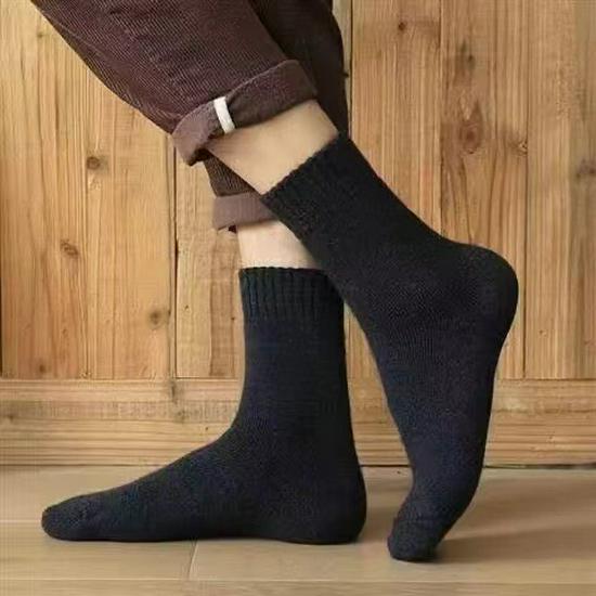 Men's Fleece-Lined Winter Terry Socks - Thick, Warm, and Solid Color Mid-Calf Floor Socks for Home.