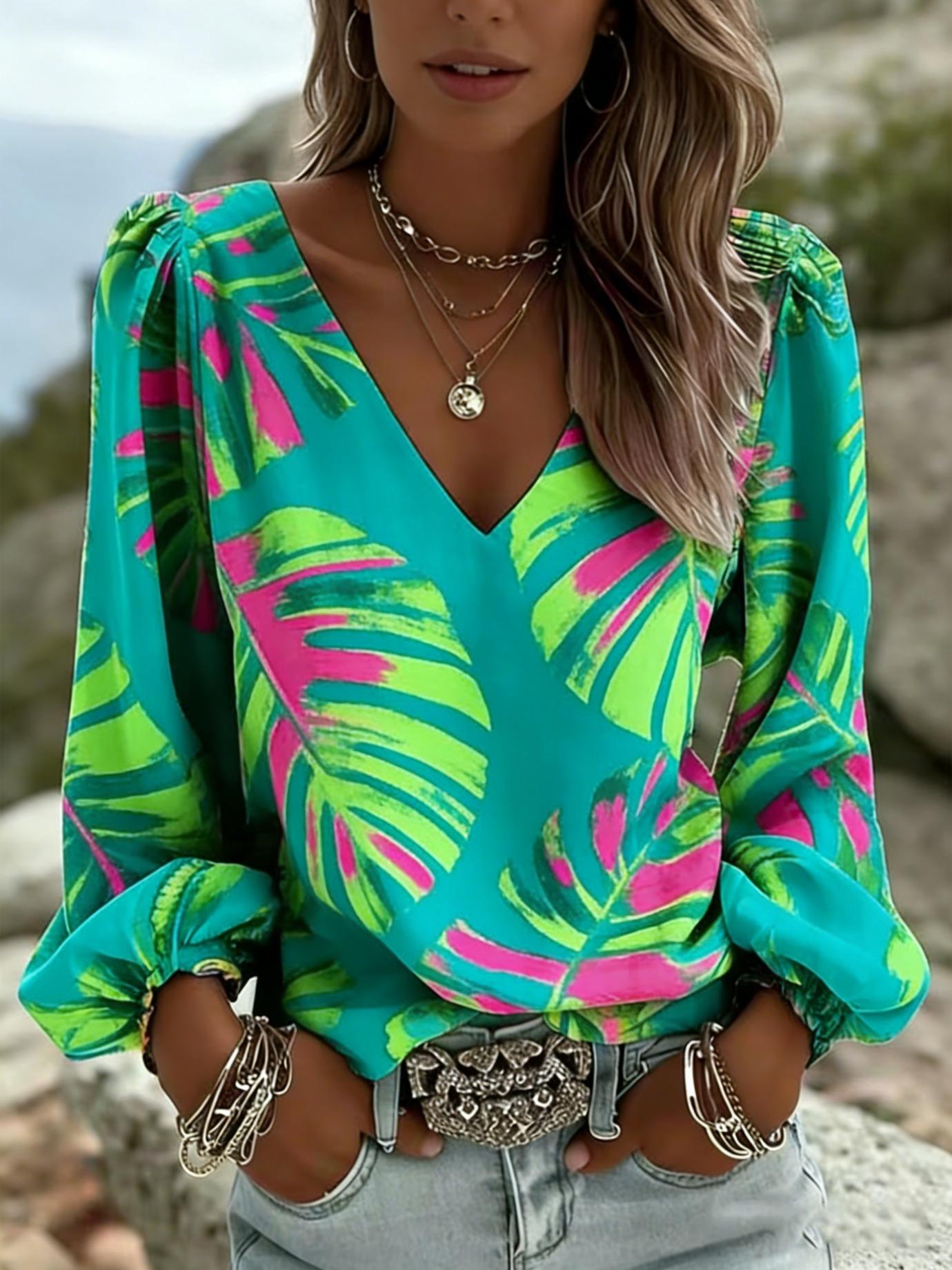 

The lady s loose and vintage printed blouse is an excellent choice for gift-giving on special occasions and is suitable for outdoor gatherings. S