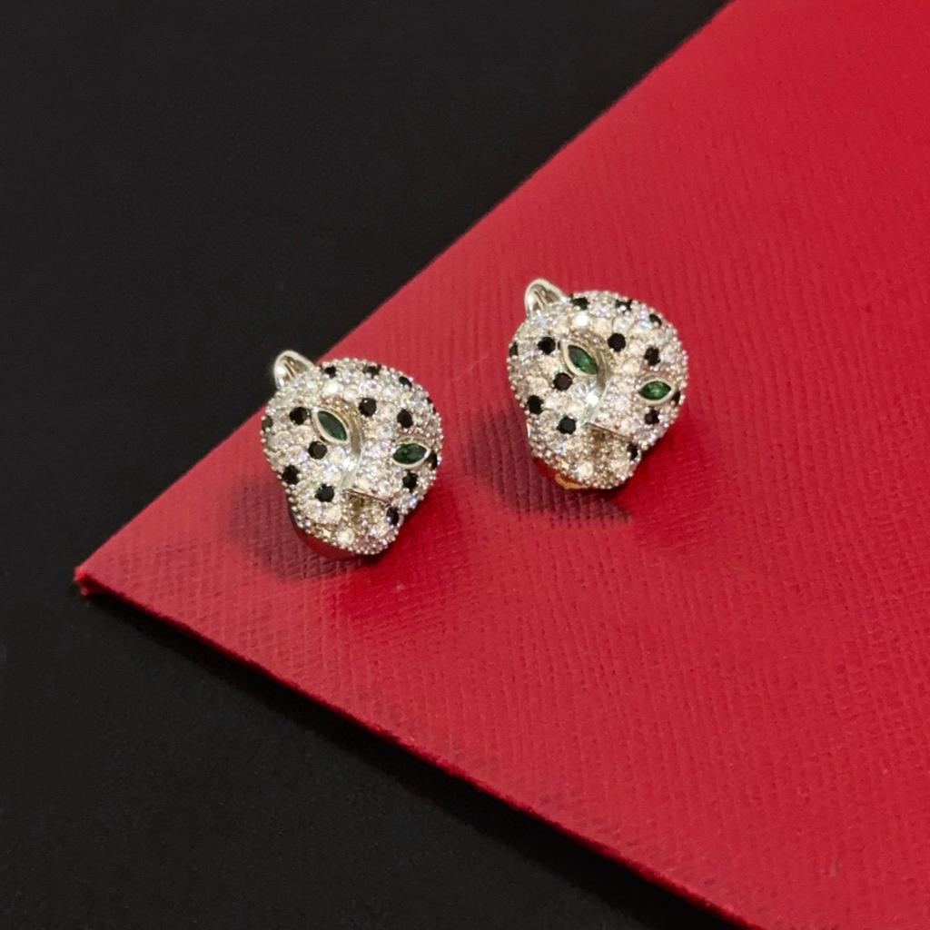 Leopard-shaped earrings with diamond studs High-quality Jewelry Gifts for Daily Wear, Men and Women Are Not Limited To Handmade