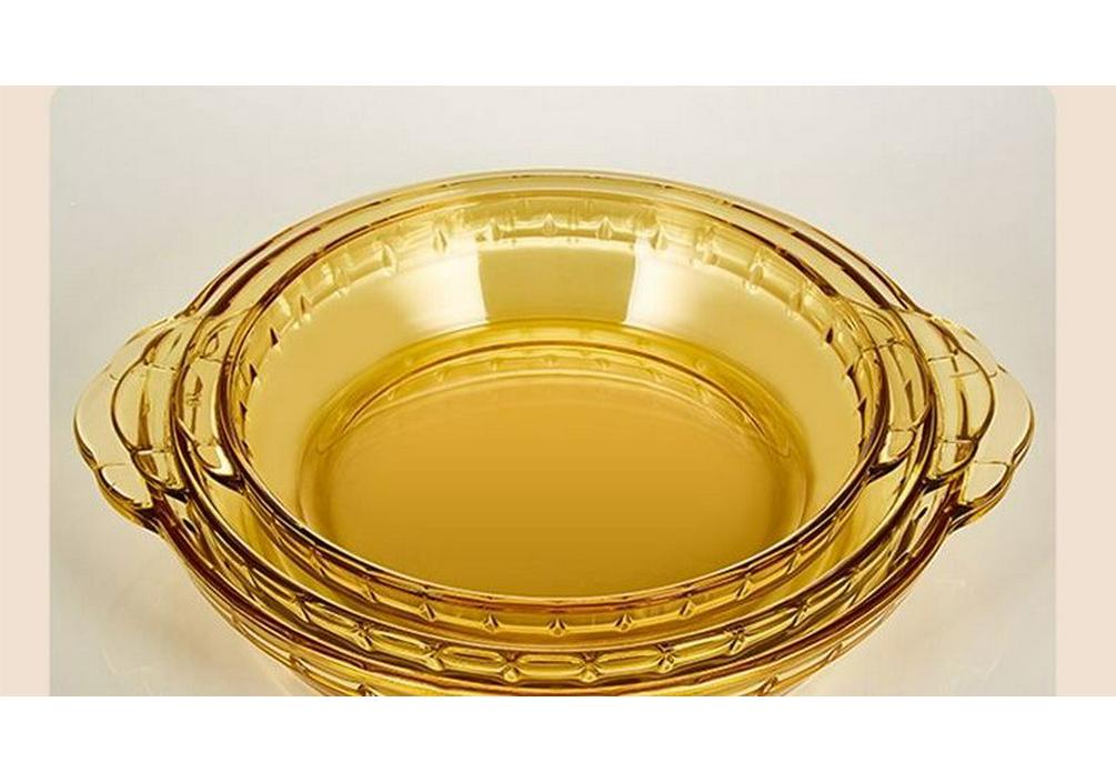 Microwave & Oven-Safe Luxury Glass Plate for Baking, Steaming, and Serving.