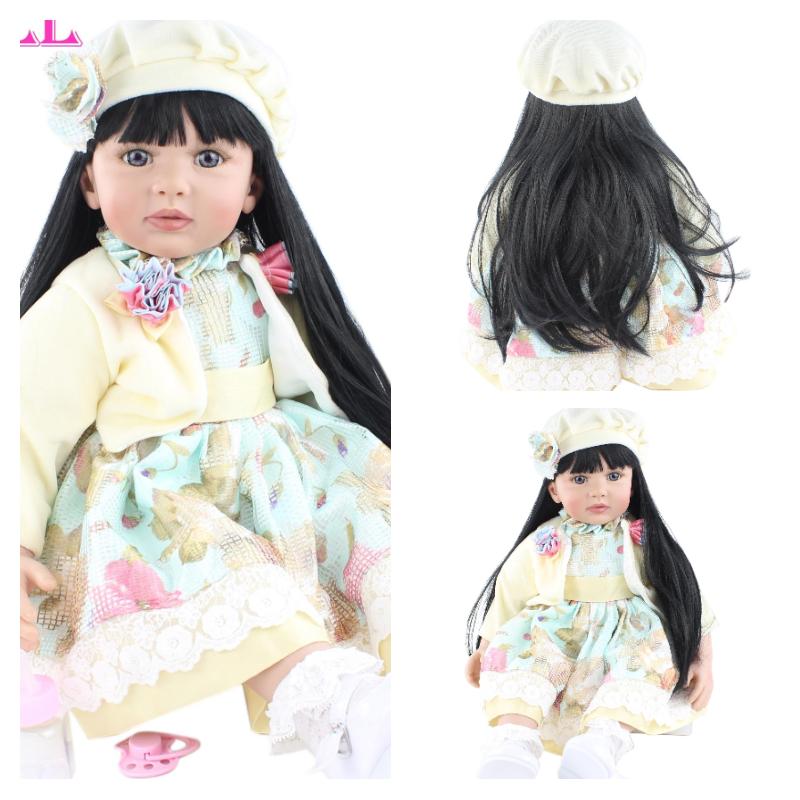 BZDOLL 60cm Reborn Kleinkind Puppe Spielzeug für Mädchen (Schwarzes langes Haar, Stoffkörper, Gliedmaßen aus Silikon) 24 Zoll schöne Prinzessin Baby Dress Up Spielzeug Geburtstagsgeschenk