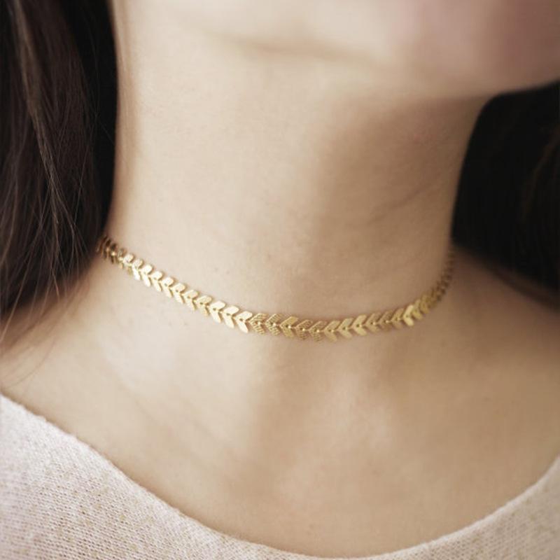 Stylish and Personalized Women's Versatile Short Collarbone Chain, Simple Aircraft Chain, Fishbone Chain Necklace