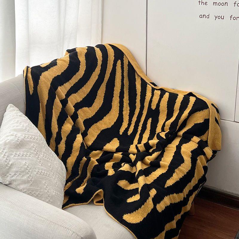 

Плед-накидка на диван с тигровым принтом - Фанковый плед для сна с тигровыми полосками для офиса 70x100cm