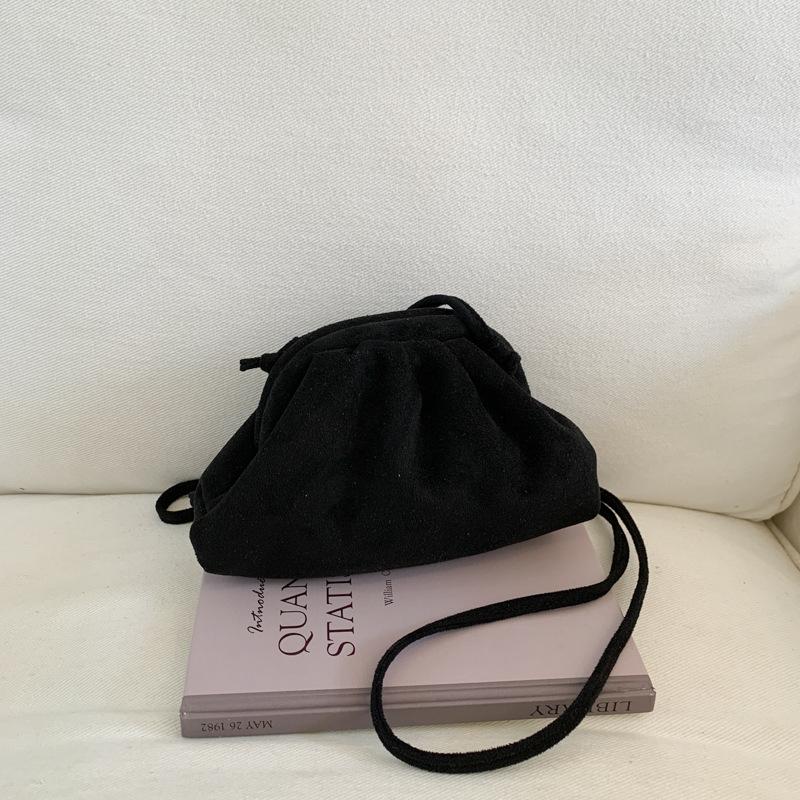 

2025 Autumn Suede Cloud Bags Pleated Shoulder Crossbody Bags Luxury Vintage Tote Bags For Travel Commuting Dumpling Handbags 11-6-18cm чорний