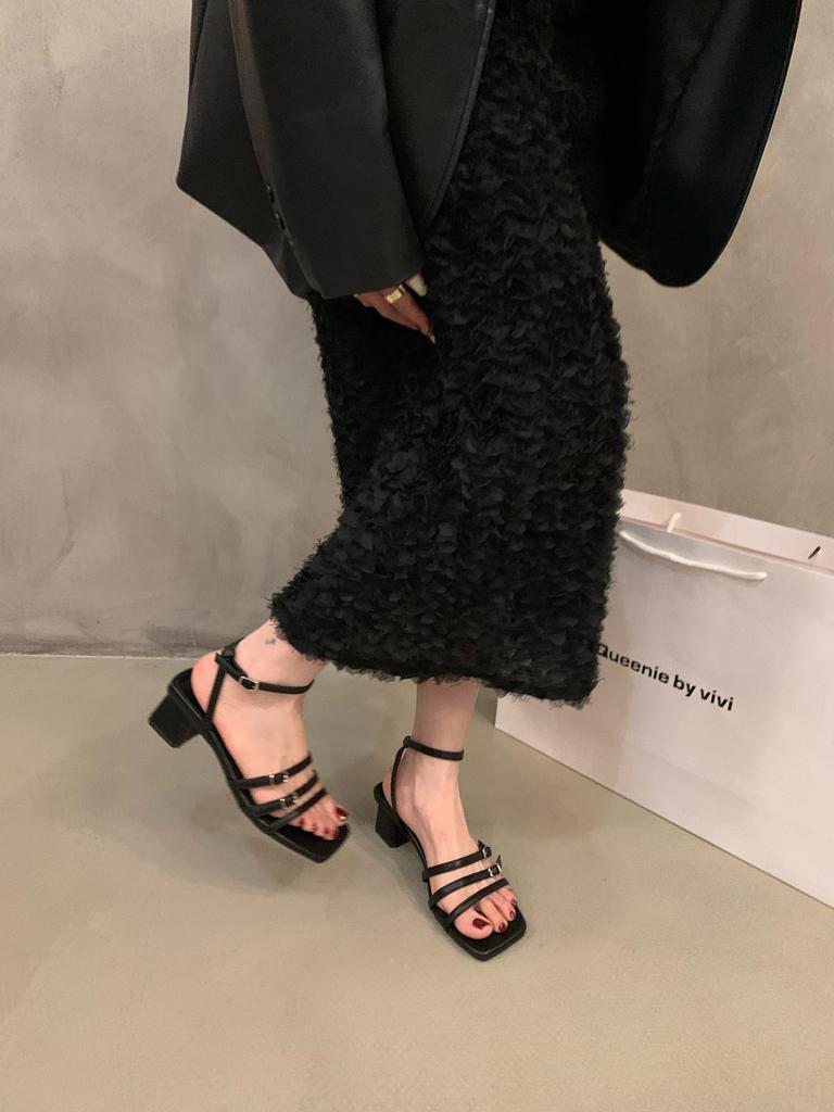 French Medium High Heel with Sandals Fairy Shoes 2025 New Summer Temperament Silver Thick Heel Roman Shoes