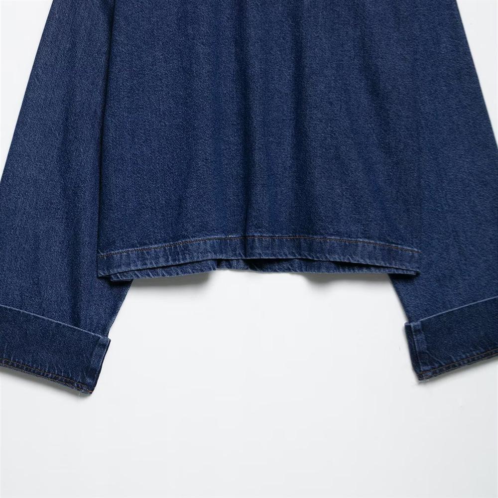 2025 Spring/Summer Women's Casual Denim Jacket: Versatile with Zipper Accents and Large Lapel.