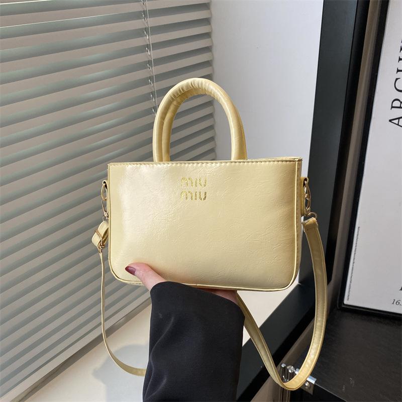 Kabelka módní všestranná a krásná jednoduchá taška přes rameno messenger nová ležérní dojížděcí dámská taška