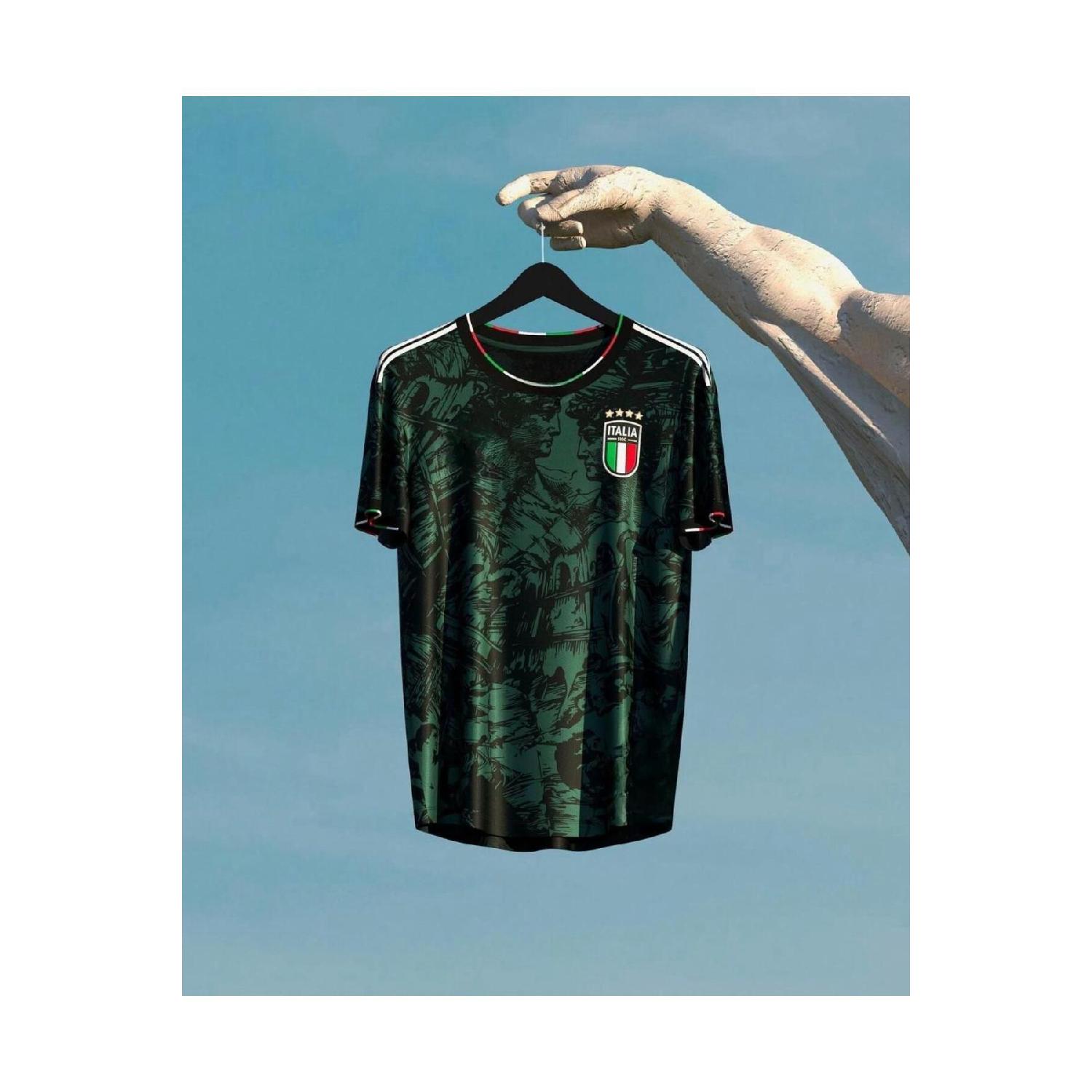 

Зеленая футбольная майка специального дизайна сборной Италии 2023-24 гг. S зелёный