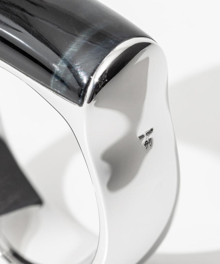 Tom Wood Hawk Eye Crest Ring aus recyceltem Sterlingsilber 925 mit recyceltem weißen Rhodium Blauer Falken-Falke Marke 58 Japanische Größe 18 Plattierung, Auge,