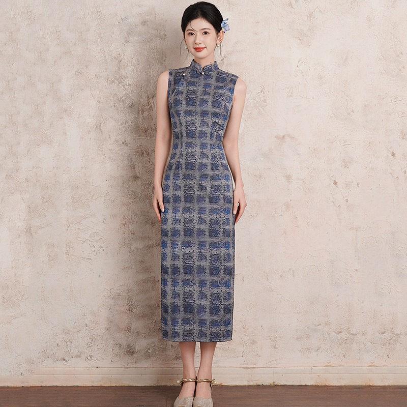 Modern Chinese-Inspired Sleeveless Long Cheongsam Dress With Grid Stand Collar Design Women 2026 Small