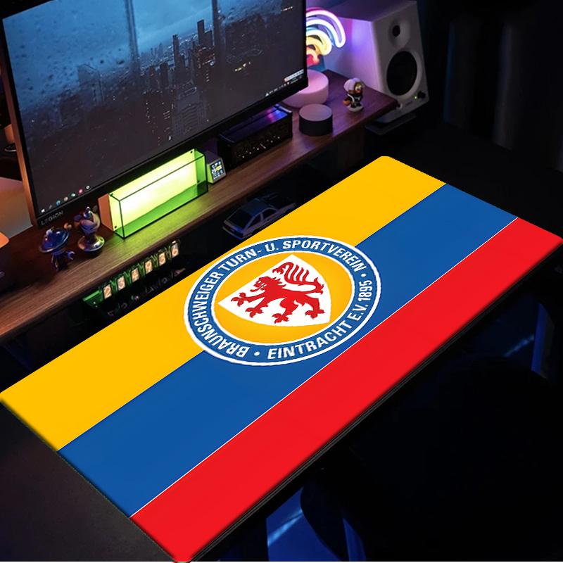 Braunschweig Fc Crest Design Mouse Pad, Rubber Base, Mouse Pad for Gamers and Office Use, Gaming Desk , Easy To Clean Mat Christmas Fan Gifts