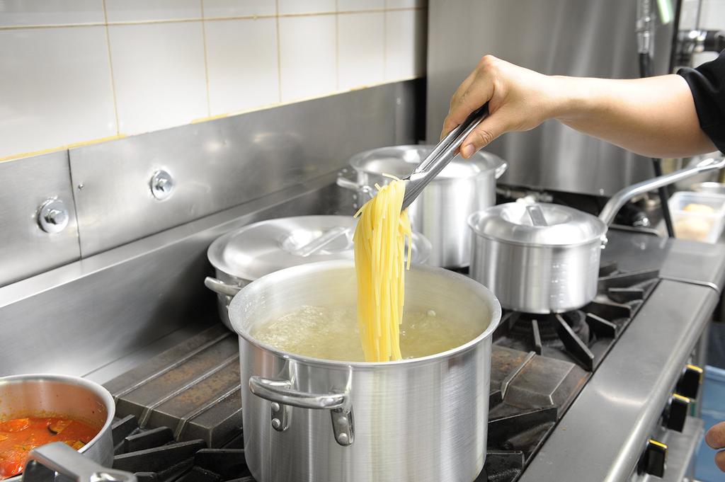 EBM Aluminum Professional Chef Deep One Hand Pot 24cm (with Scale)