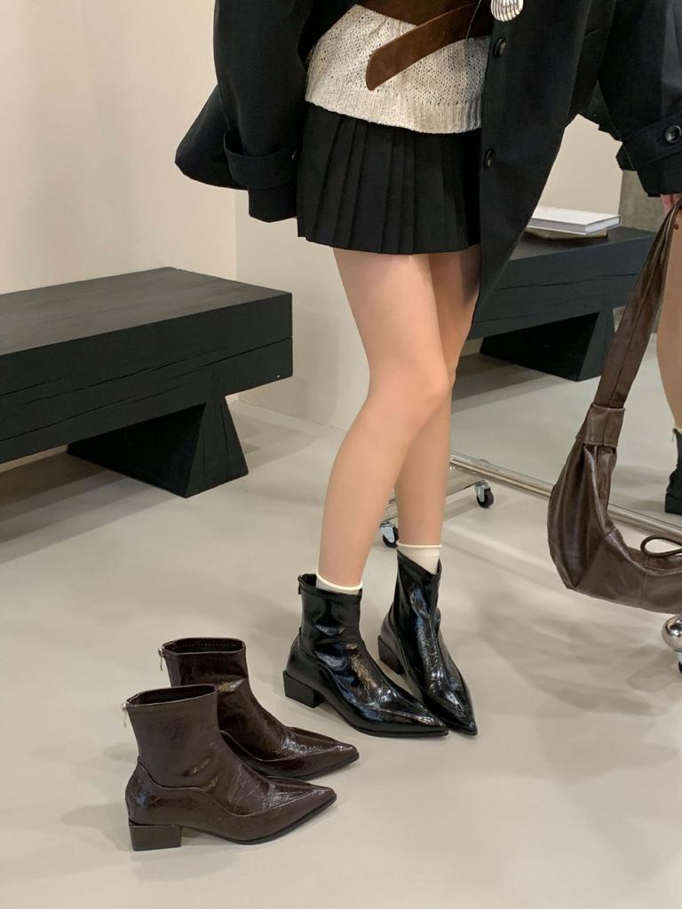 2025 Autumn and Winter New Sheepskin Pointed Elastic Boots Children's Rear Zipper Short Boots Thick Heel French Fashion Thin Boots Women