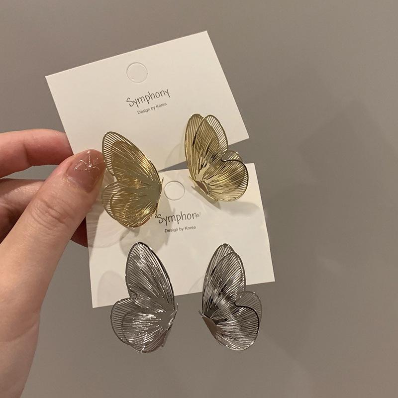 Design Sense Metal Butterfly Wing Earrings Light Luxury High Sense Cold Wind Earrings Retro Fairy Temperament Versatile Earrings