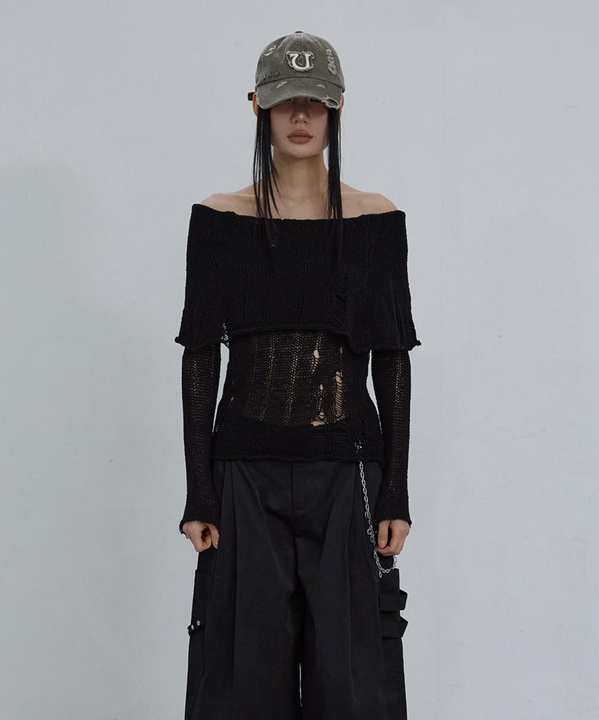 Uusoo Distressed Off-Shoulder Top_ Black