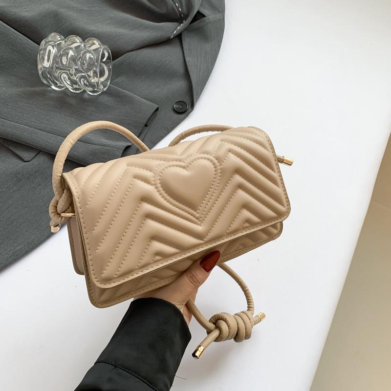 

Весняна красива індивідуальна суцільна кольорова трендова повсякденна модна жіноча сумка під пахвами 2024, нова проста сумка через плече хакі