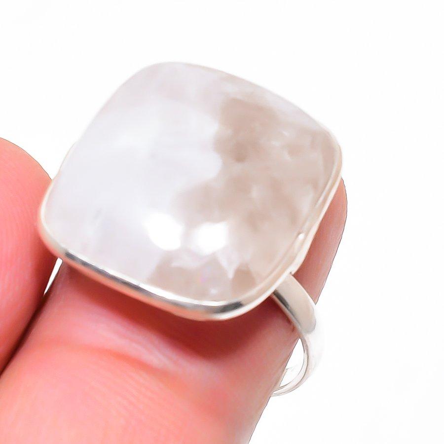 

Natural Moonstone Gemstone 925 Sterling Silver Jewelry Ring Size 7.5 z6B99