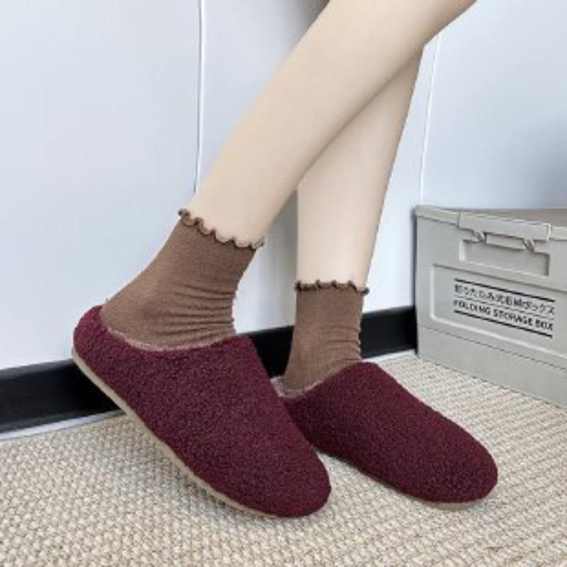 

Casual fluffy slippers women s new winter wear flat lazy shoes with fleece bag head and half drag 40 бордовый