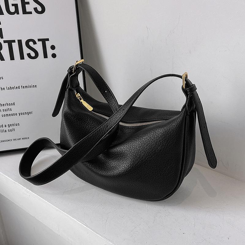 Korean Version Of Women S Bagautumn And Winter Newest Dumpling Bag Simple Women S Shoulder Bag Messenger Bag Handbag