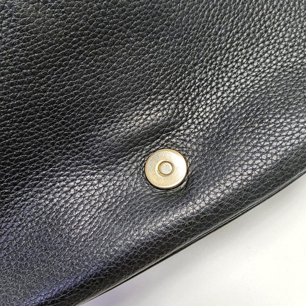 [Pre-Owned] Impressed Logo Chain Tassel Leather Crossbody Shoulder Bag - Fair #9BICUA