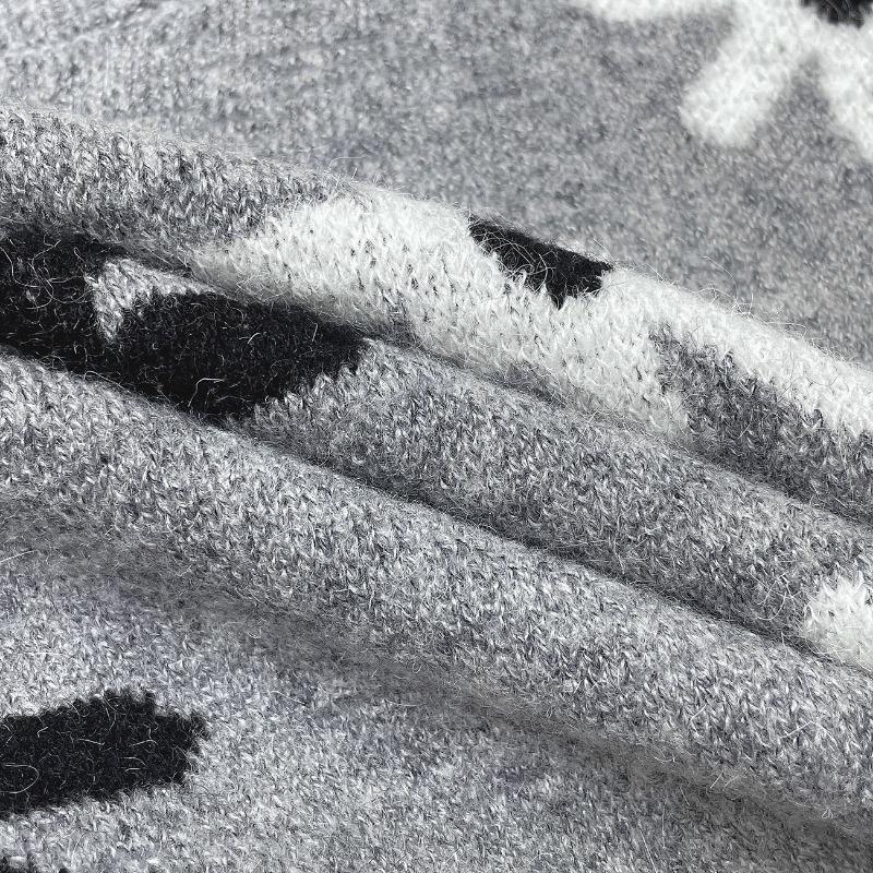 Women's Autumn and Winter Fashion Versatile French Round Neck Long Sleeve Pullover Daisy Jacquard Gray Knit Sweater