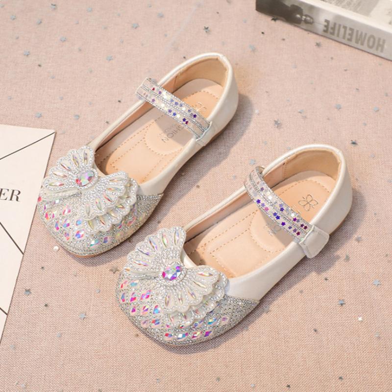 

Детская обувь, туфли принцессы для девочек, весенне-осенняя корейская версия, детские хрустальные туфли на мягкой подошве, студенческая обувь для детей среднего и старшего возраста 26 белый