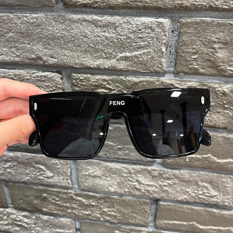 Occhiali da Sole per Bambini Fotografia di Strada Con Occhiali a Montatura Larga Protezione UV e Protezione dalla Luce Intensa