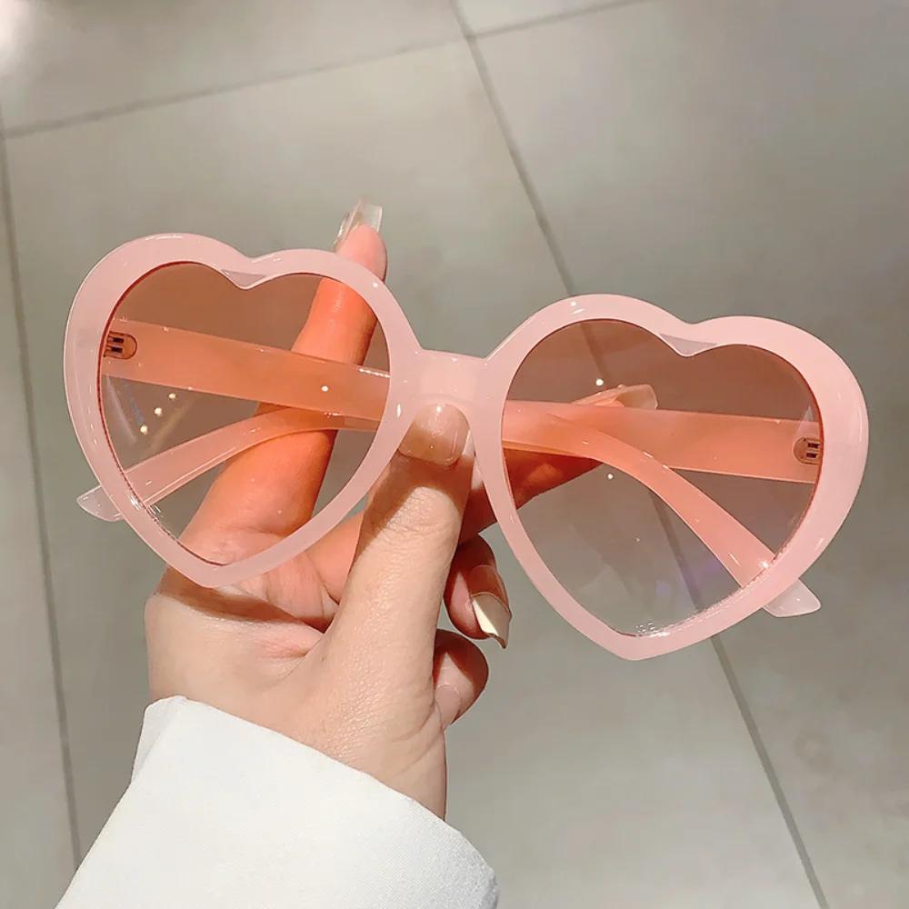 

Multicolor Heart Shaped Sunglasses Cute Stylish Women Trendy Brand Design Sun Glasses Fashion Gradient UV400 Shades Goggles