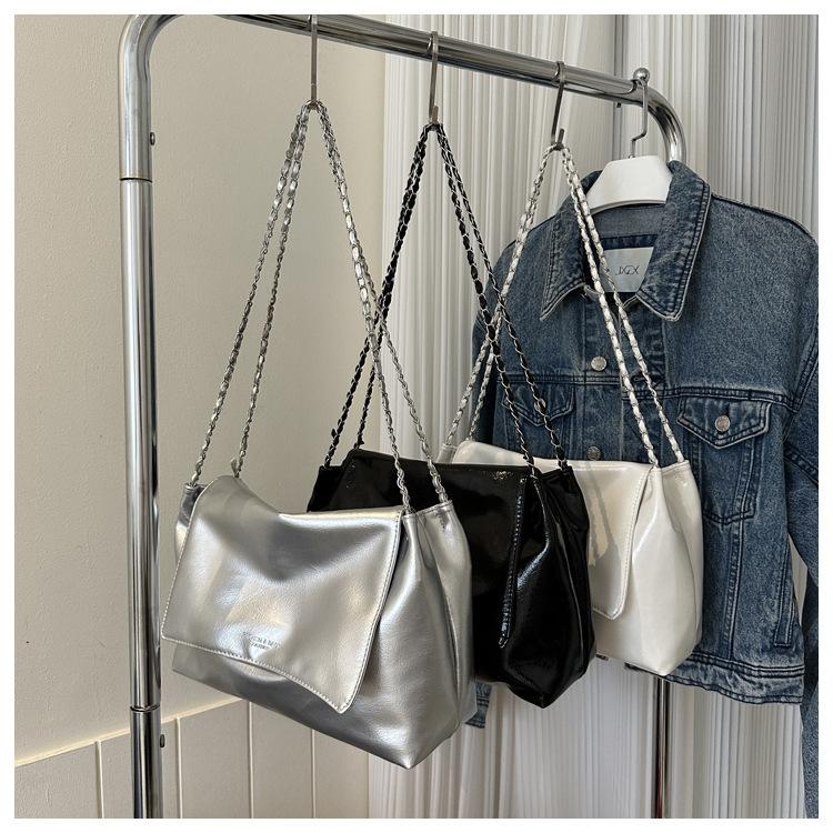 Chic Soft Faux Leather Chain Tote Bag for Women, Large Capacity Minimalist Shoulder Handbag, Trendy Solid Color Commuter Purse