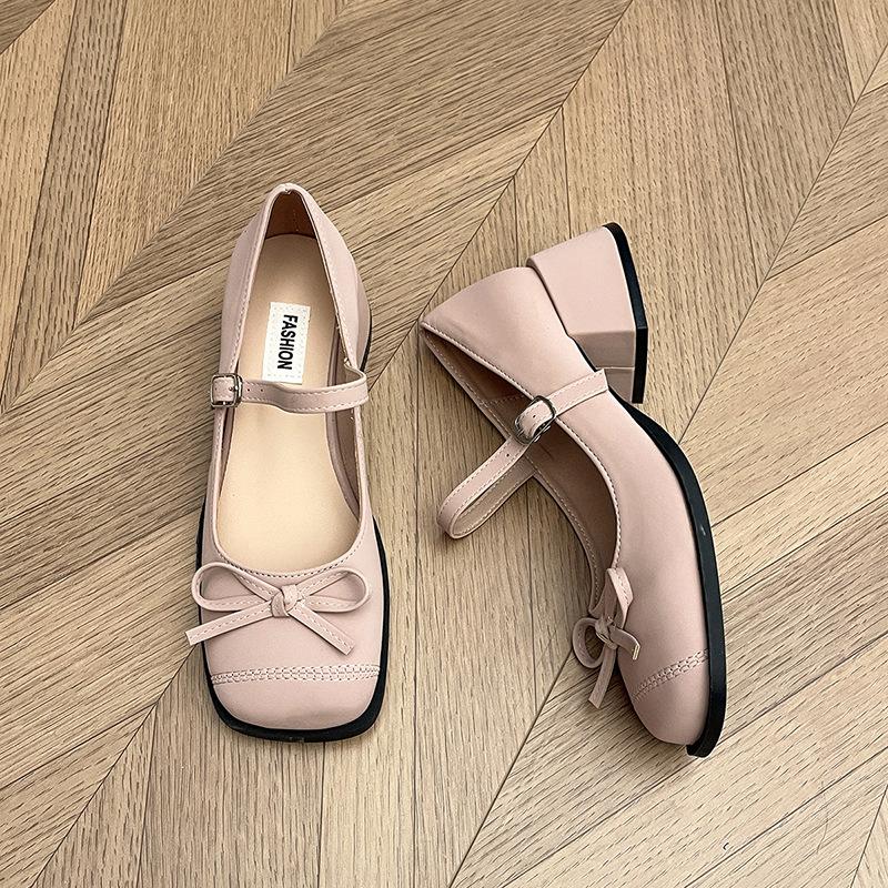 Fashion flat-soled single shoes women's new spring shallow mouth pointed tip laden shoes small fragrant temperament black Mary Jane evening shoes