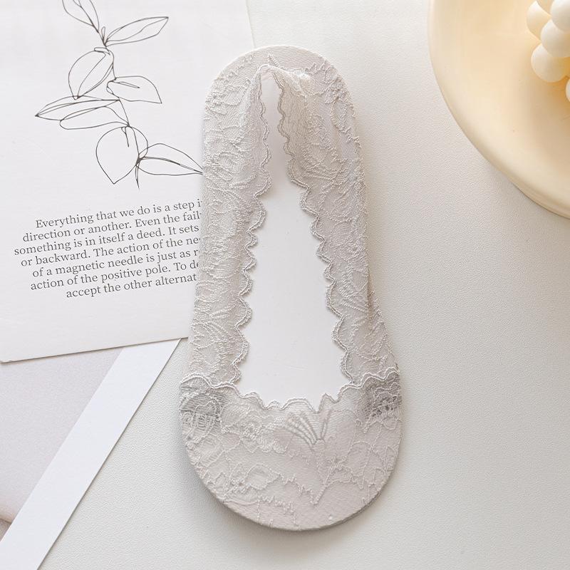 Shallow-mouthed Boat Socks, Women's Ice Silk Breathable, Odorless, Non-falling Heel Lace Lace Invisible Socks, Antibacterial Women's Socks
