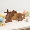 Décoration de Pâques représentant le tombeau vide, un plateau en bois avec la scène de la résurrection de Pâques et la scène de la Nativité de Jésus. Ornement de table.